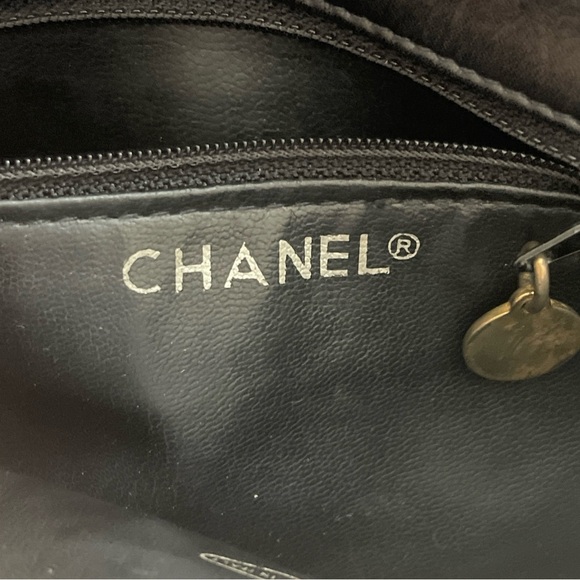 RARE VINTAGE 1988 CHANEL BLACK LEATHER CLUTCH BAG W/ 24K GOLD PLATED HARDWARE!! - Picture 5 of 9